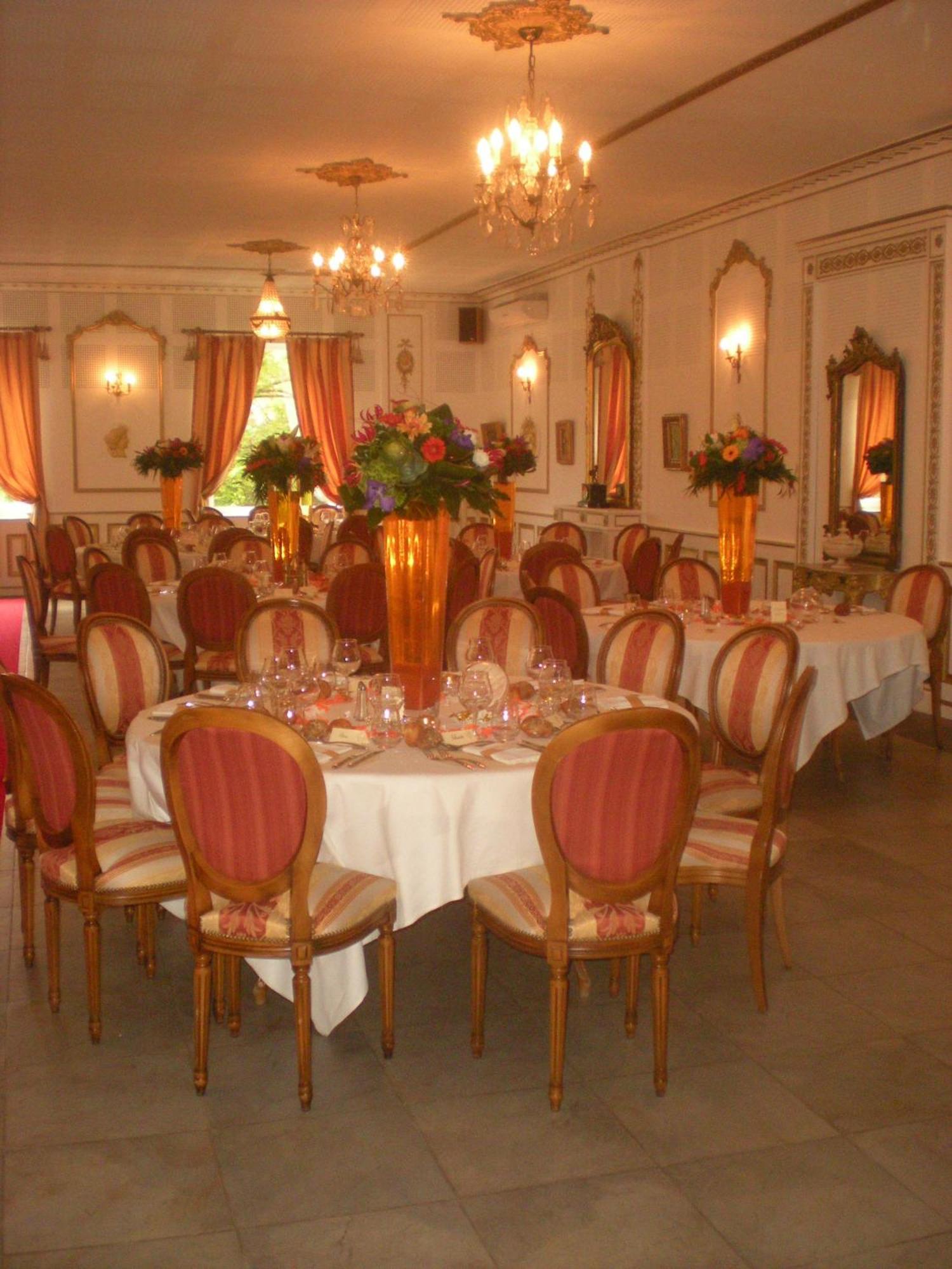 פלורי Chateau De La Chapelle Des Bois מראה חיצוני תמונה