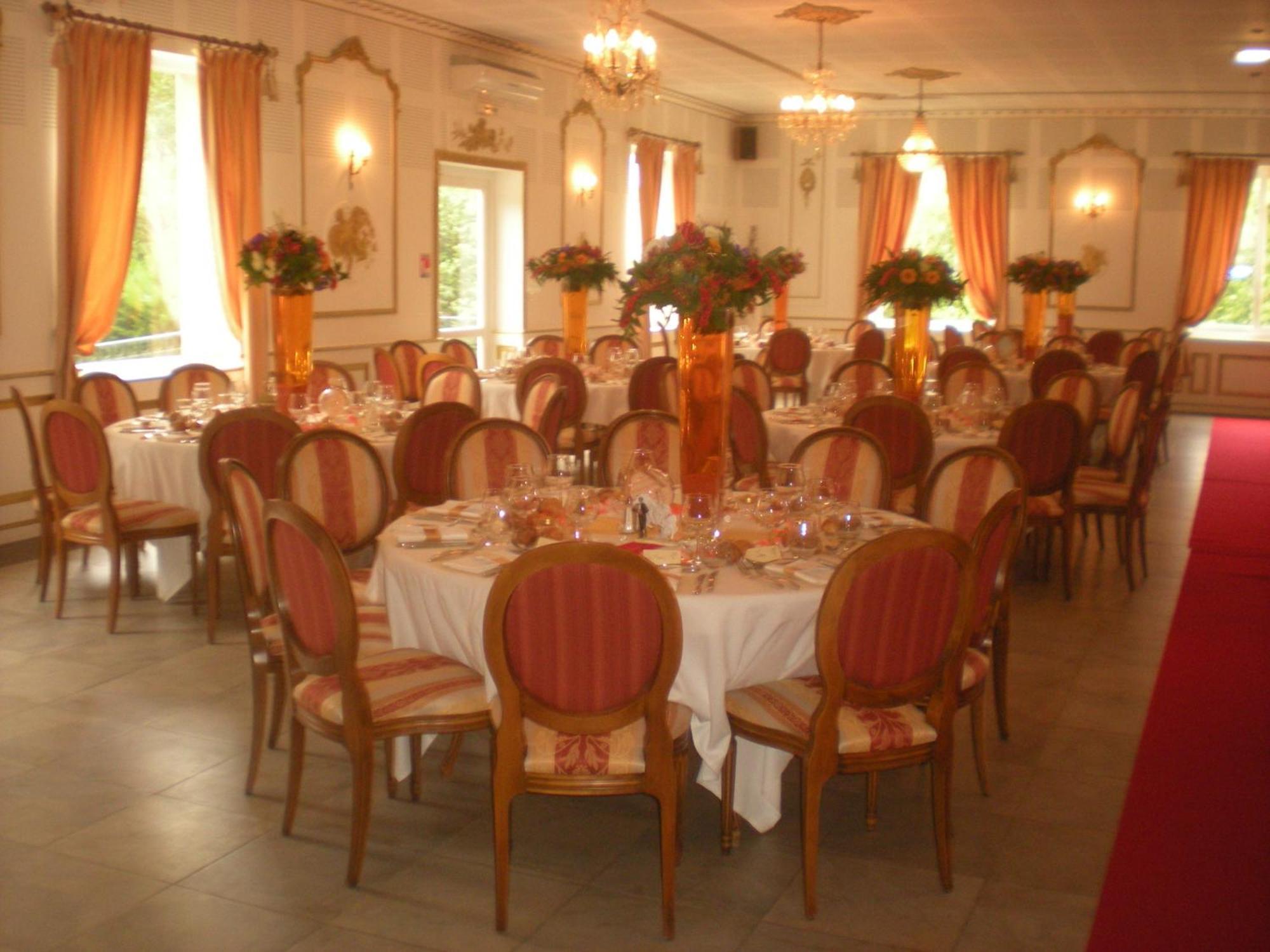 פלורי Chateau De La Chapelle Des Bois מראה חיצוני תמונה